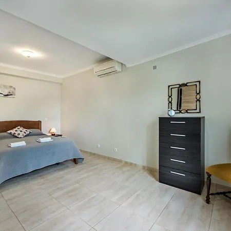 Isabel By Algarve Holidays * Gale (Albufeira)